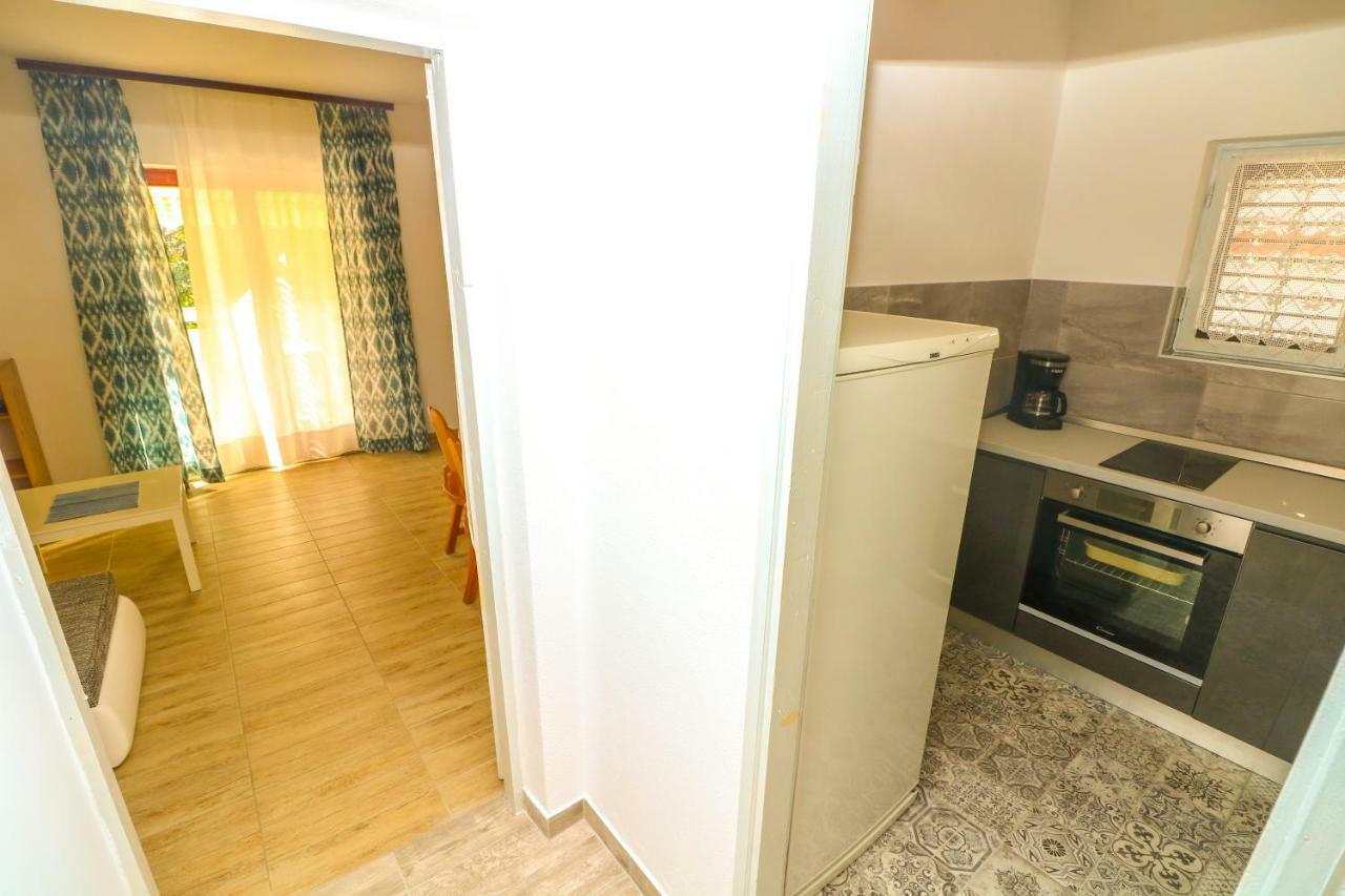 Apartments Reljic With Terrace Baska  Exterior photo