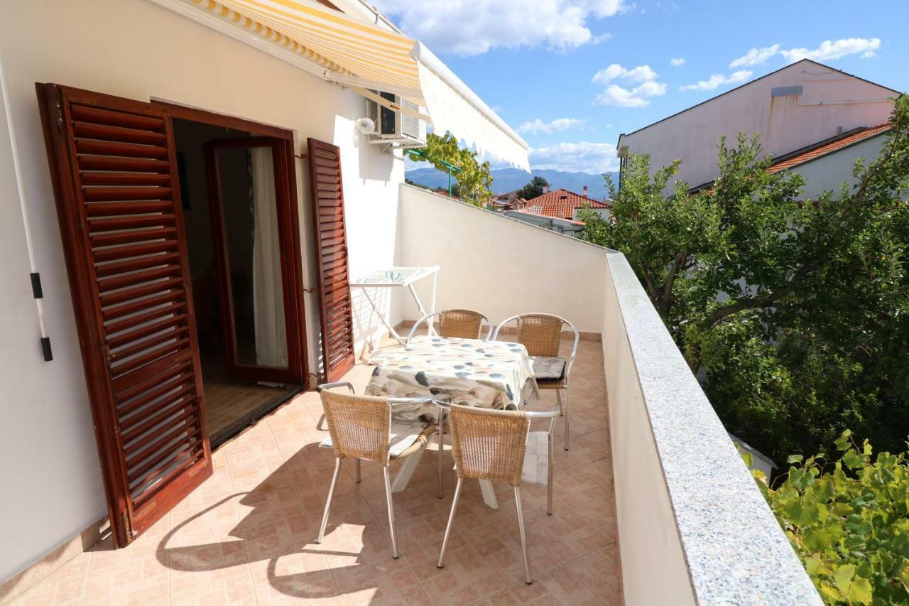 Apartments Reljic With Terrace Baska  Exterior photo